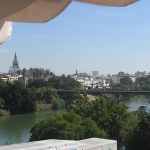 trianabridgeviews-atico-con-vistas-al-puente-de-triana.es-andalucia.com/